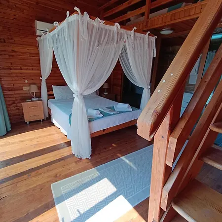 Couette-café Kabak Armes